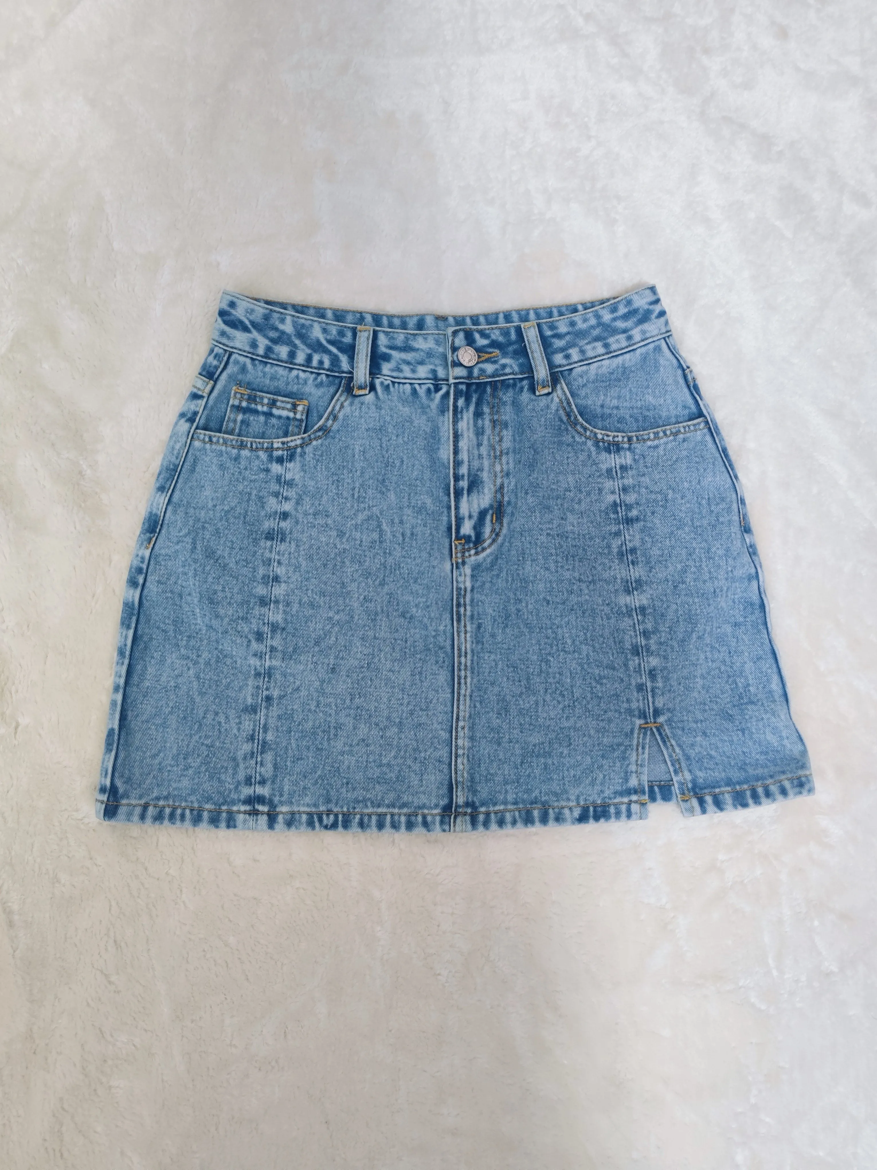 Women's Casual High-Waisted Denim Skirt With Split Detail, Light Wash, Fashion Streetwear Style, Versatile Day To Night Look